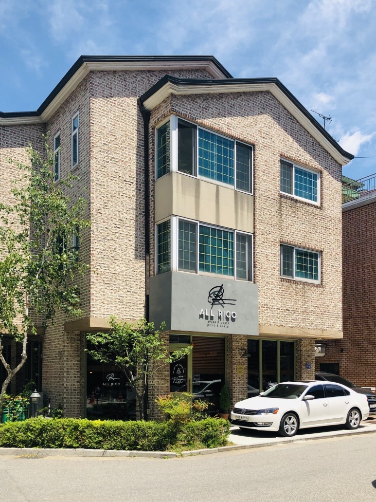 15901920404673.jpg